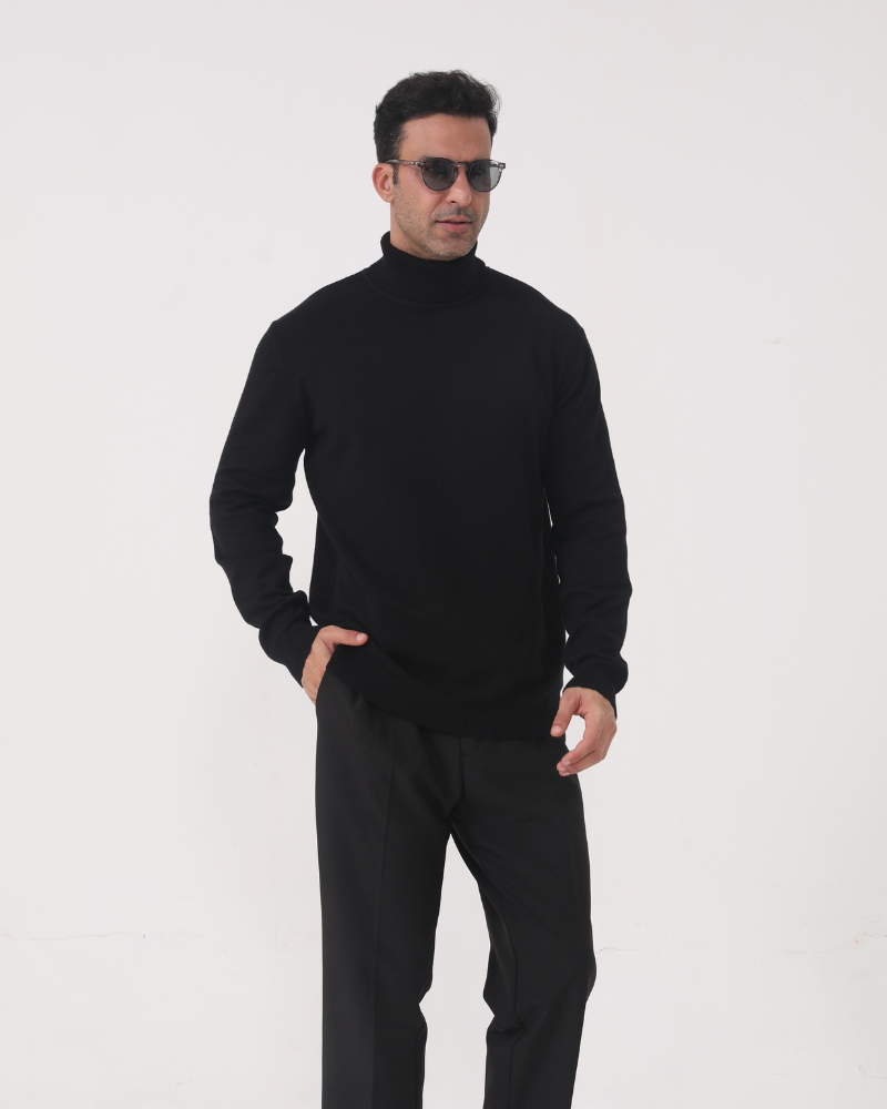 Men's Classic-Fit Roll-Neck Jumper in Soft Fine Knit