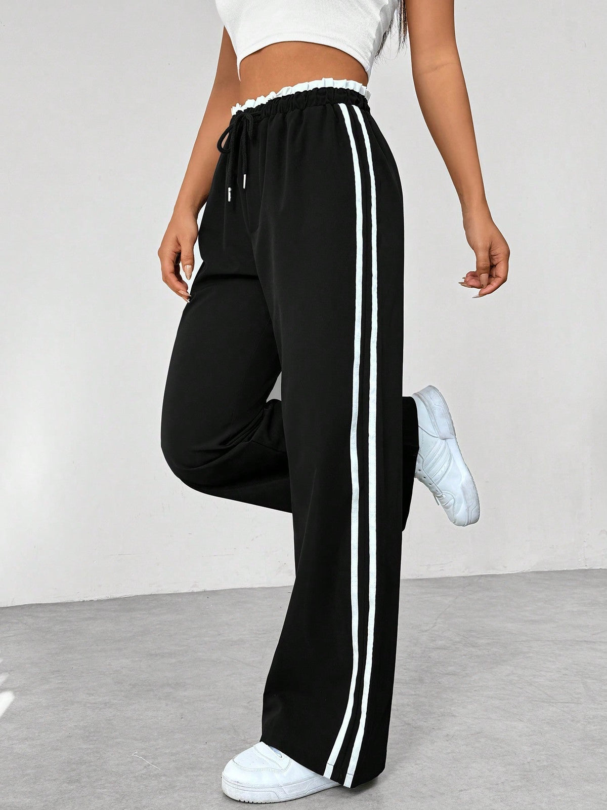 Women's Wide-Leg Lounge Trousers with Side Stripe Detail – Black