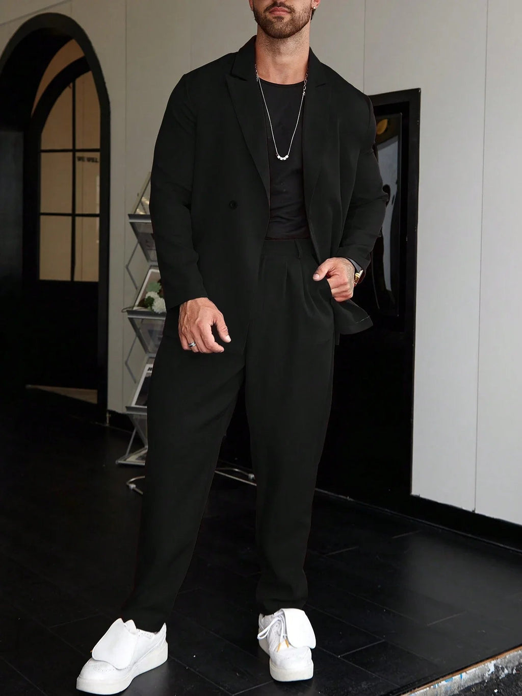 Men's Slim Two-Piece Suit with Straight-Leg Trousers