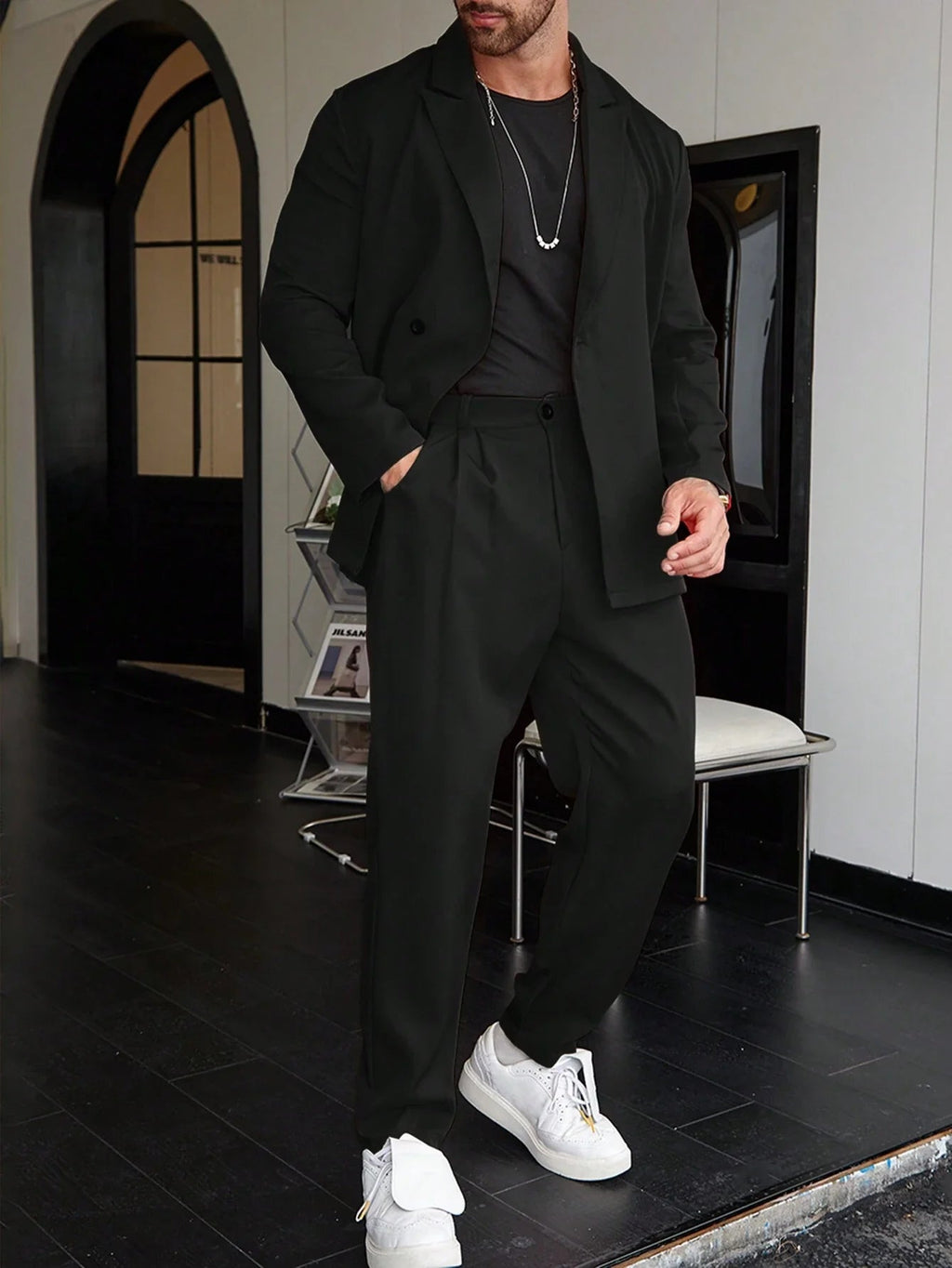 Men's Slim Two-Piece Suit with Straight-Leg Trousers – Black