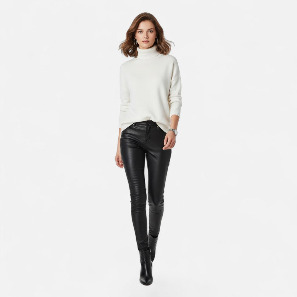 Women's Thick Knit Oversized Roll-Neck Jumper in Wool Blend