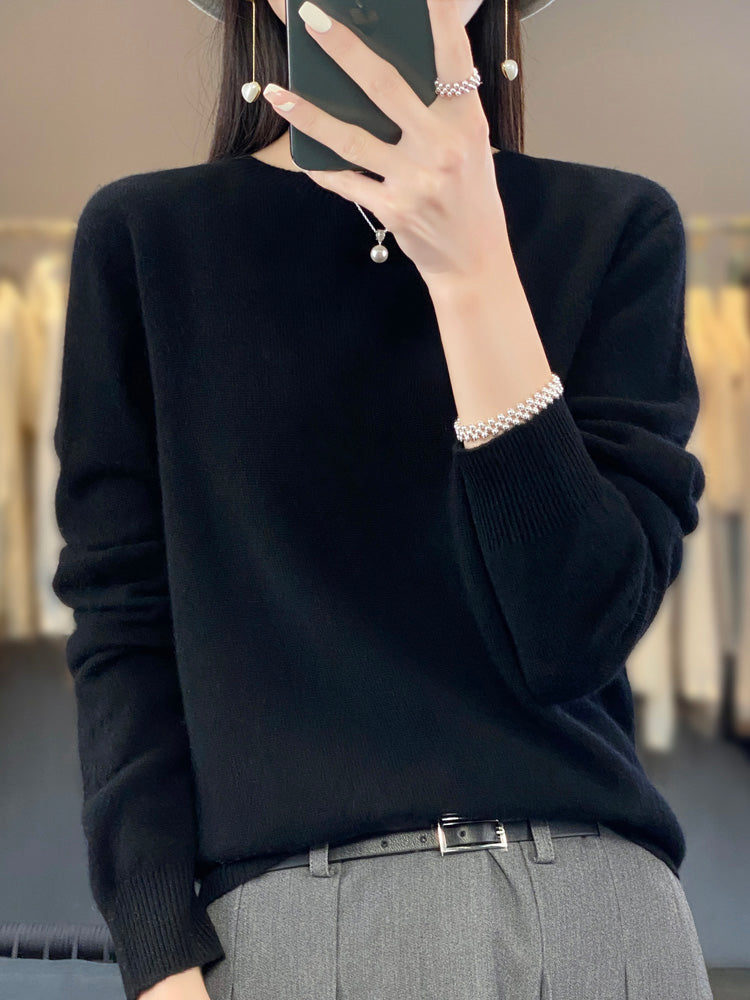 Women's Crew Neck Knit Jumper in Relaxed Fit – Black