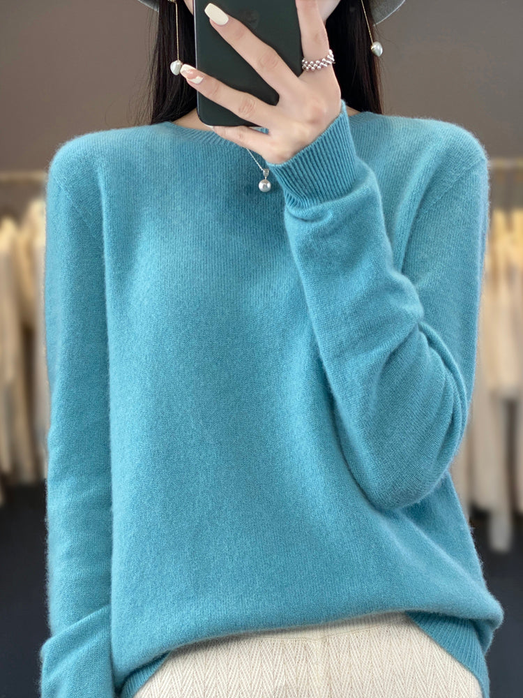Women's Crew Neck Knit Jumper in Relaxed Fit – Navy Blue