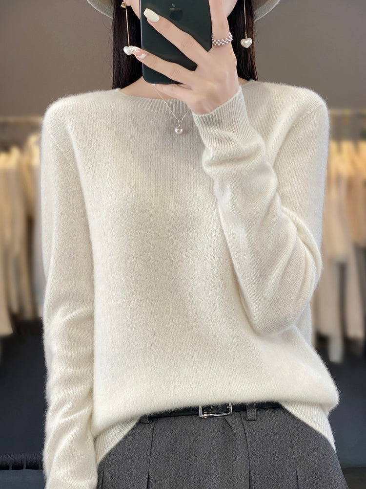 Women's Crew Neck Knit Jumper in Relaxed Fit – White