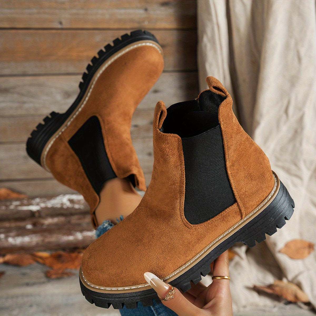Women's Chelsea Boots with Lug-Sole Platform and Pull Tab – Dark Brown