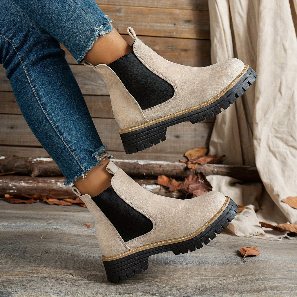 Women's Chelsea Boots with Lug-Sole Platform and Pull Tab