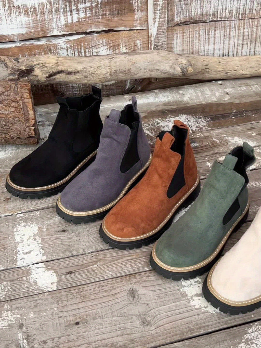 Women's Chelsea Boots with Lug-Sole Platform and Pull Tab