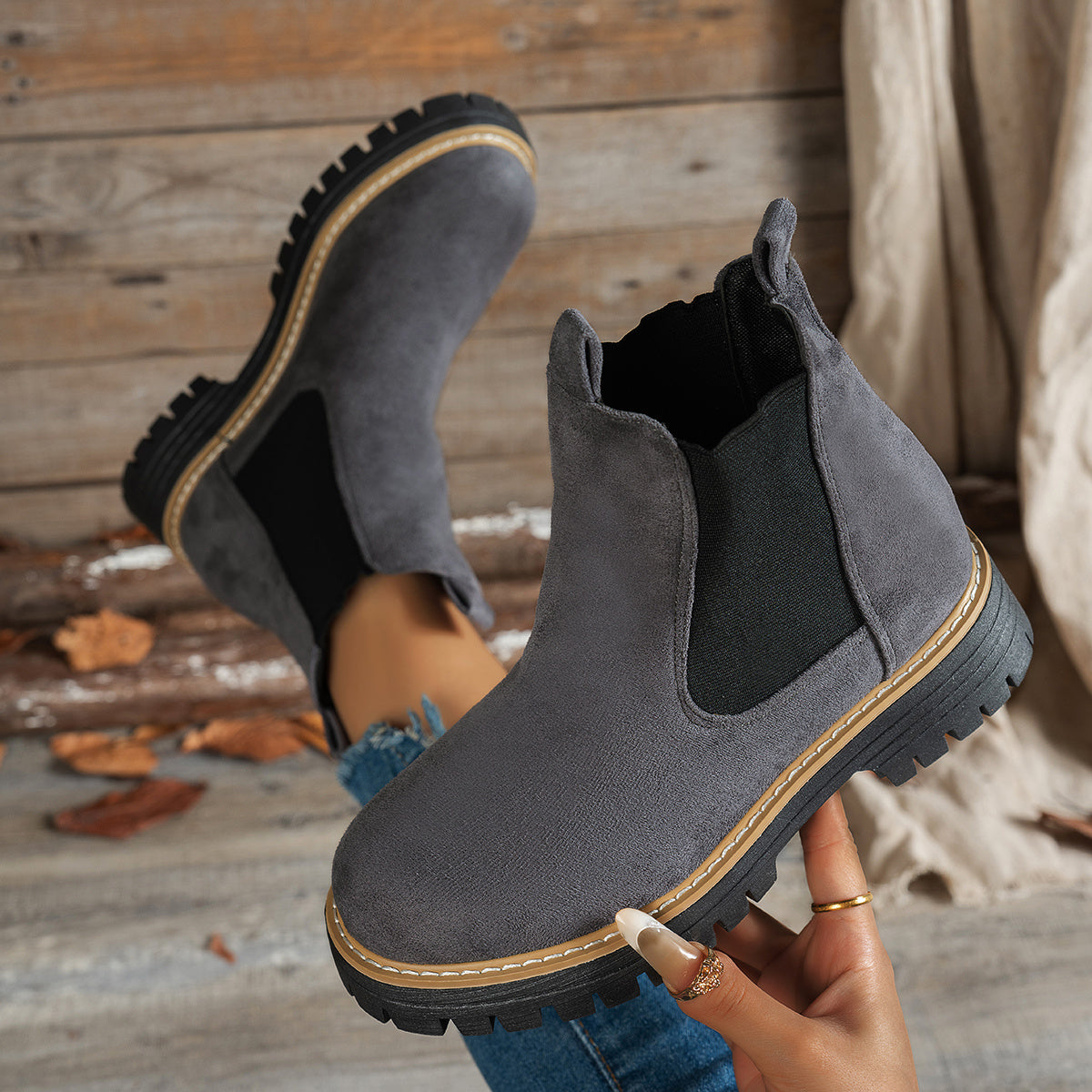 Women's Chelsea Boots with Lug-Sole Platform and Pull Tab – Grey