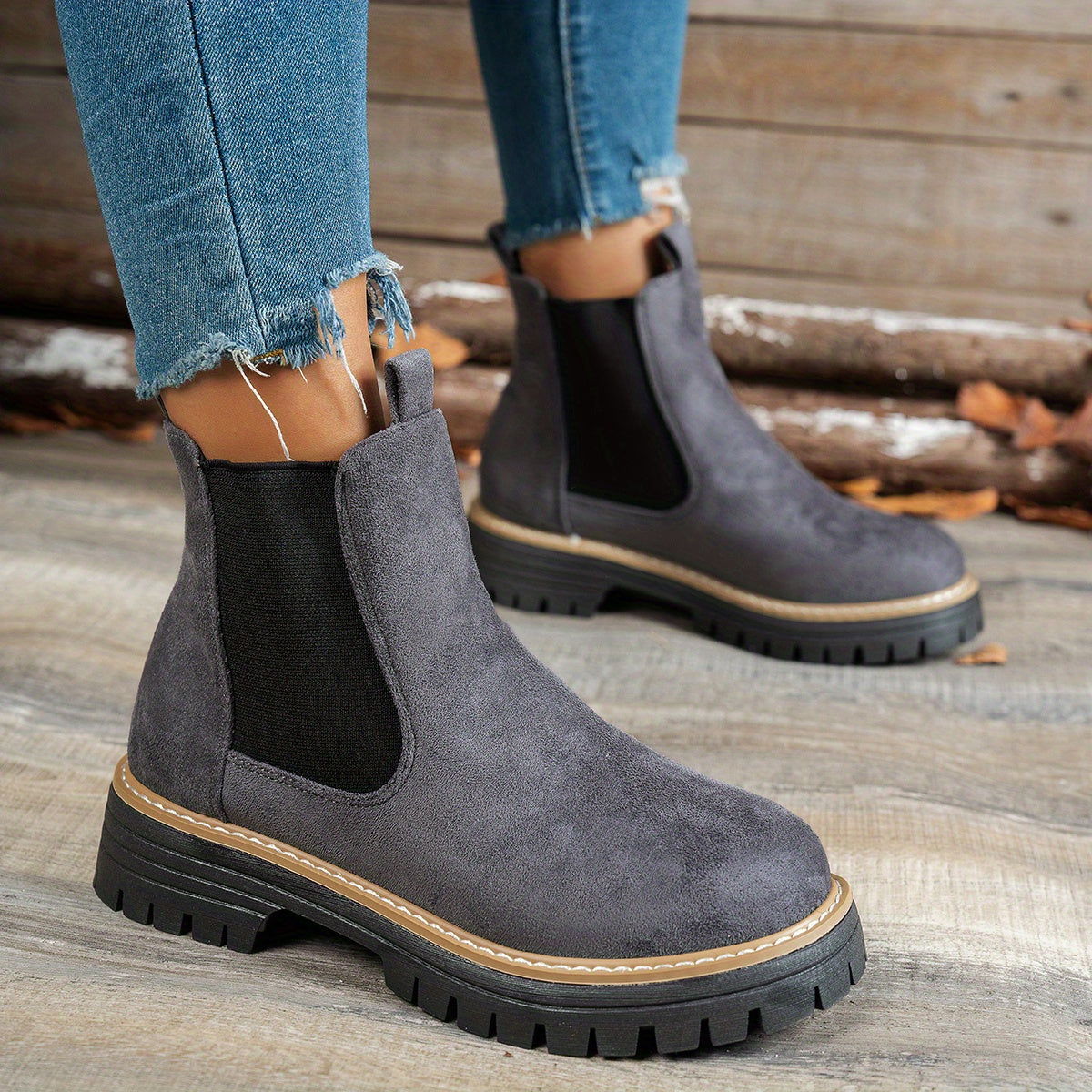Women's Chelsea Boots with Lug-Sole Platform and Pull Tab
