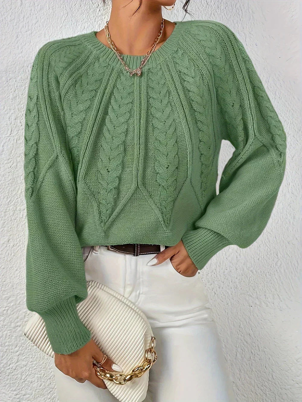 Women's Relaxed Cable-Knit Jumper with Crew Neckline – Light Green