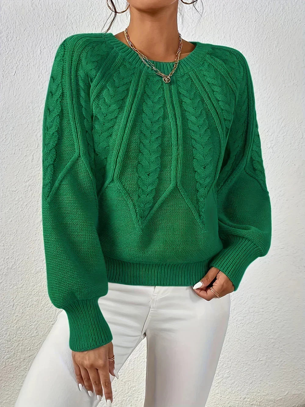 Women's Relaxed Cable-Knit Jumper with Crew Neckline – Green