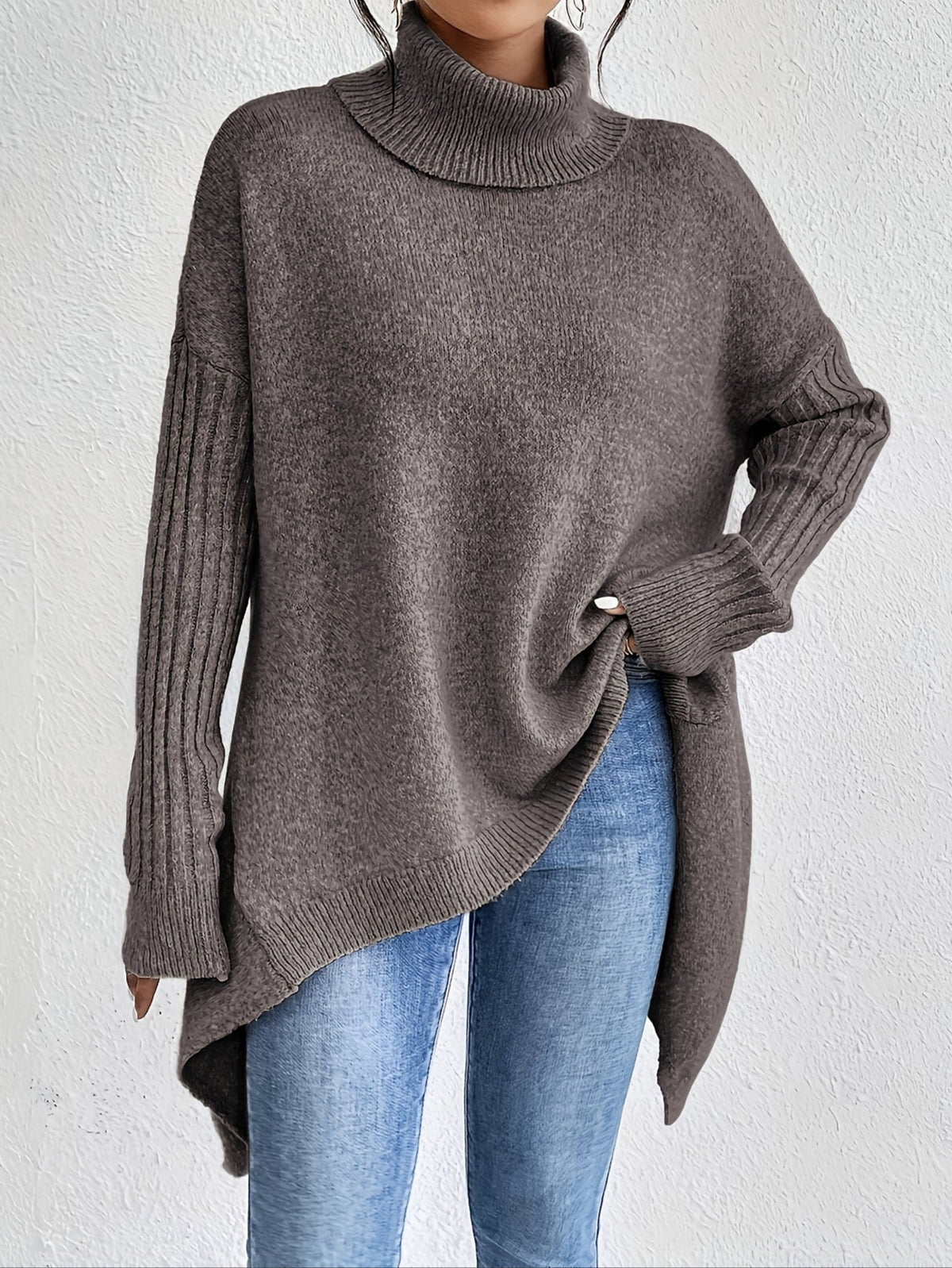 Women's Oversized Roll-Neck Jumper with Asymmetric Hem
