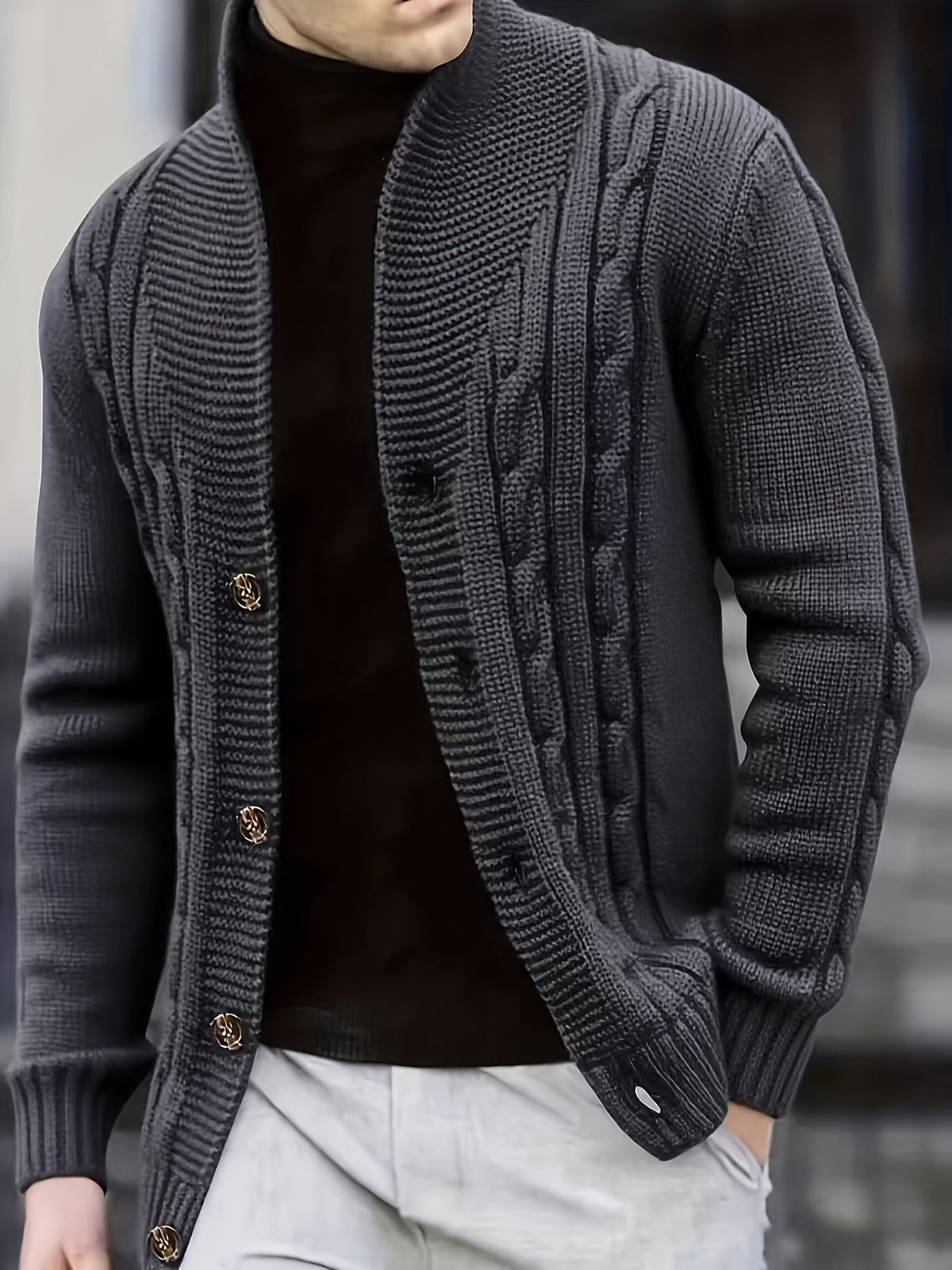 Women's Classic Cable-Knit Buttoned Cardigan
