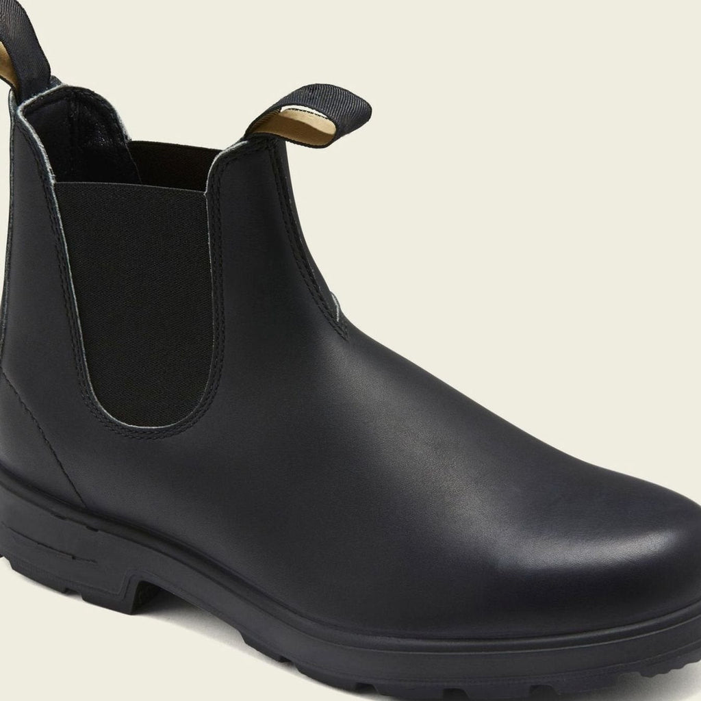 Men's Sleek Slip-On Chelsea Boots in Polished Leather - Black