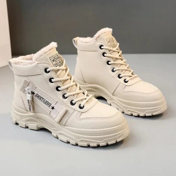 Women's Sporty Chunky Sole Sherpa Winter Boots with Padded Collar - Khaki
