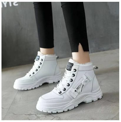Women's Sporty Chunky Sole Sherpa Winter Boots with Padded Collar
