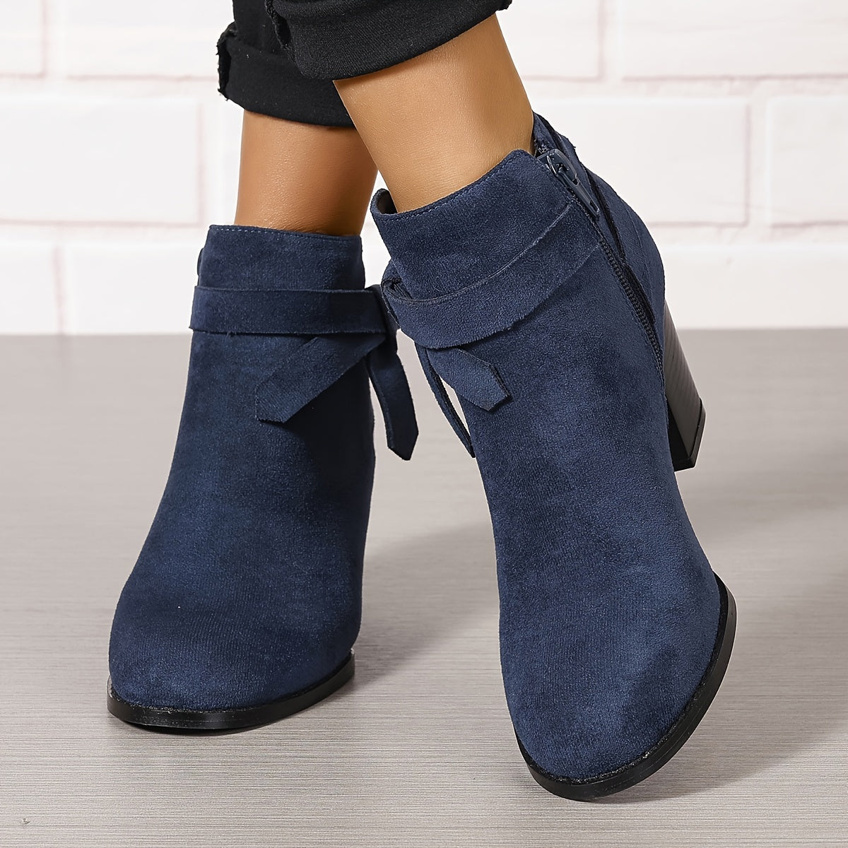 Women's Pointed-Toe Chelsea Boots with Block Heel and Bow