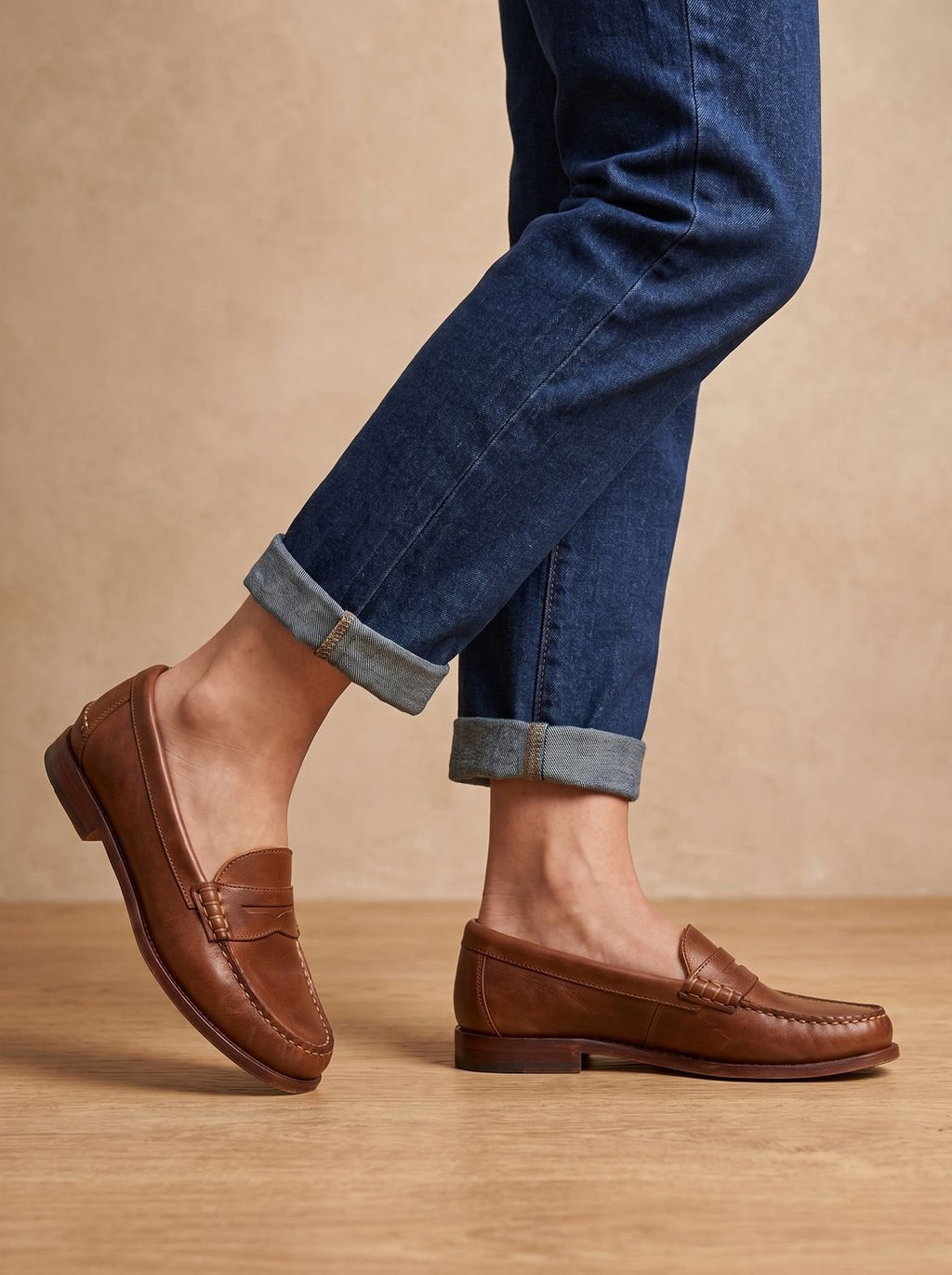 Women's Hand-Stitched Moc Toe Slip-On Loafers